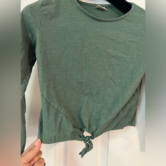 ZARA GIRLS TIE GREEN LONG SLEEVE TOP SIZE 8 EUC - Picture 4 of 6